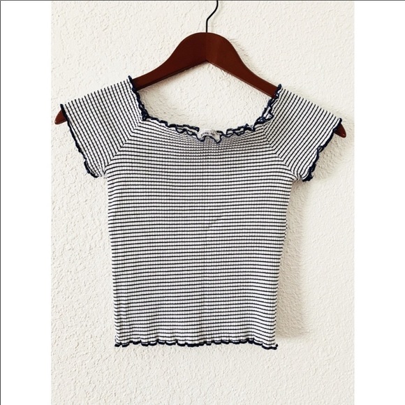 2 tops - Picture 2 of 5